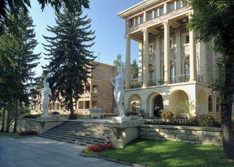 Время собирать «Красные камни»