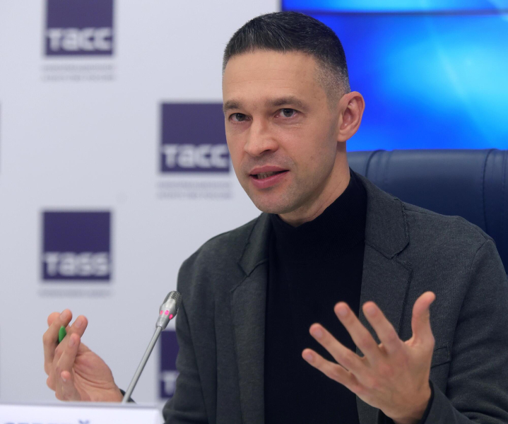&laquo;Вторая дочь лежала так, что врач велела готовить операционную&raquo;: Сергей Малоземов о выписке жены и рождении двойни