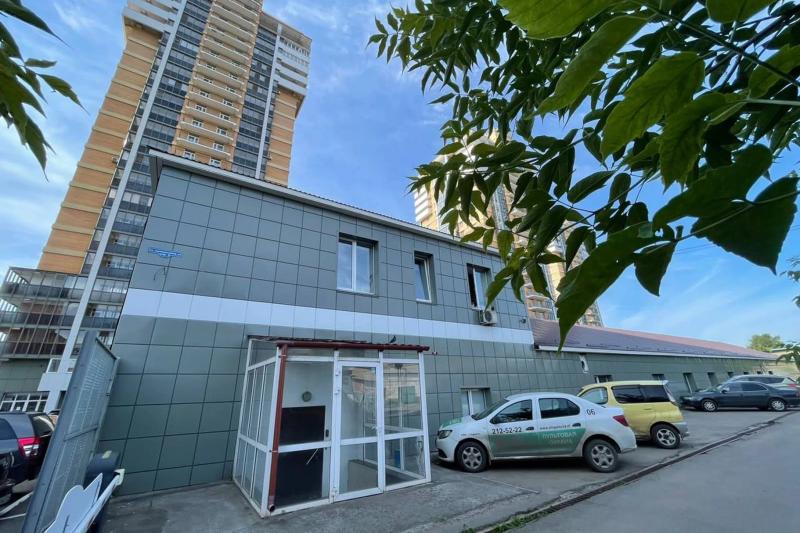 Замдиректора охранной фирмы в Красноярске незаконно выдавал оружие