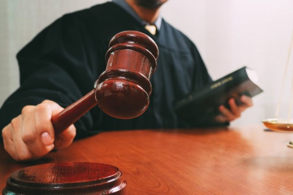 Заместитель главы Чановского района обвинен в получении взятки