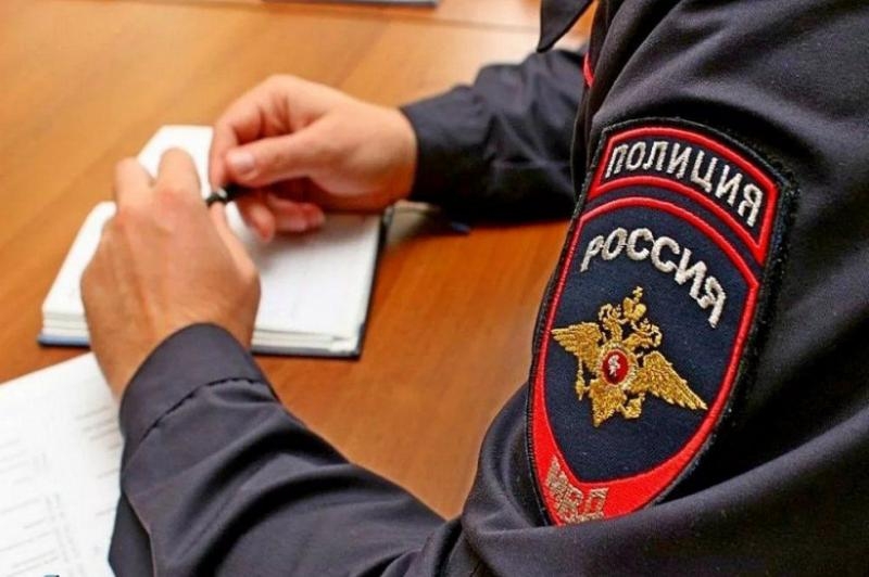 Женщина напала на инспектора по делам несовершеннолетних
