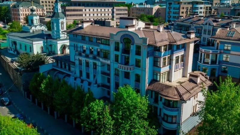 Жили как короли, а теперь всё отберут: Генпрокуратура добралась до жен, детей и племянников олигархов