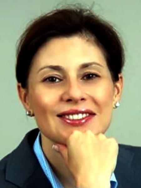 Зумруд Рустамова